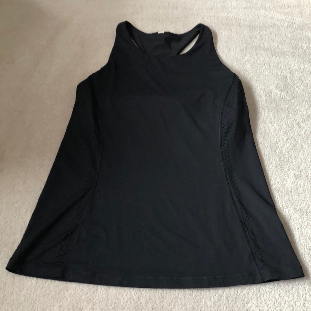 Lululemon tank!